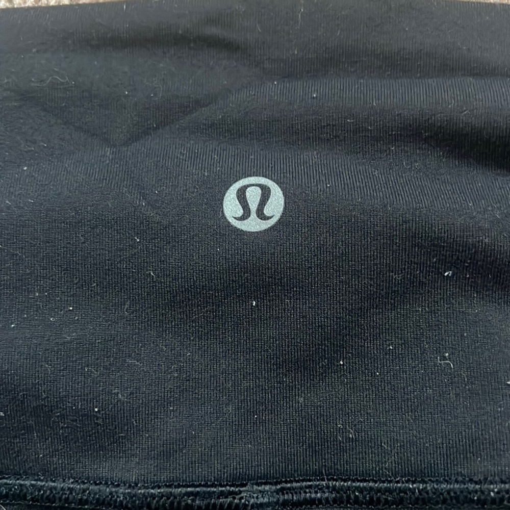 Black lululemon Wunder Under leggings